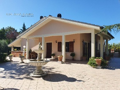 Villa unifamiliare via Croce Levata, Cuccurano - Carrara, Fano