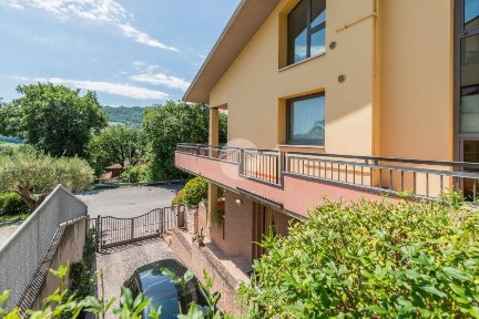 Villa unifamiliare via Gino Barcelli 20, Centro, Fossombrone