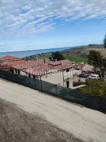 Villa bifamiliare via Delle Querce, Trebbiantico, Pesaro