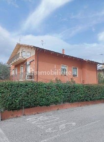 Villa all'asta via Vittorio Veneto, Cartoceto