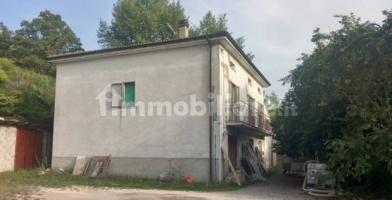 Villa unifamiliare via Giovanni Pascoli, Centro, Cantiano