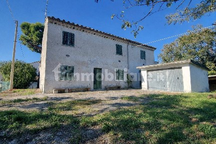 Villa unifamiliare Strada di Roncosambaccio, Trebbiantico, Pesaro