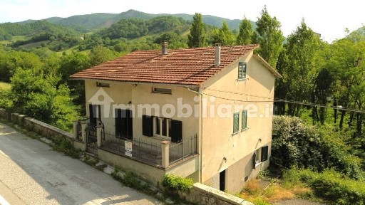 Villa unifamiliare via Flaminia Sud 46, Pontericcioli, Cantiano