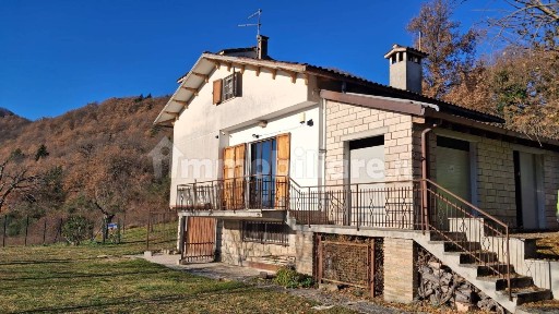 Villa unifamiliare Strada Provinciale San Gregorio, Acqualagna