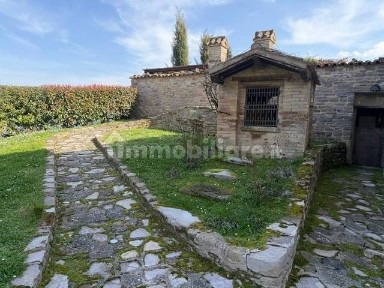 Villa bifamiliare via Piagnano, Sassocorvaro Auditore