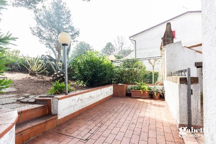 Villa bifamiliare, da ristrutturare, 292 m², Gabicce Monte, Gabicce Mare
