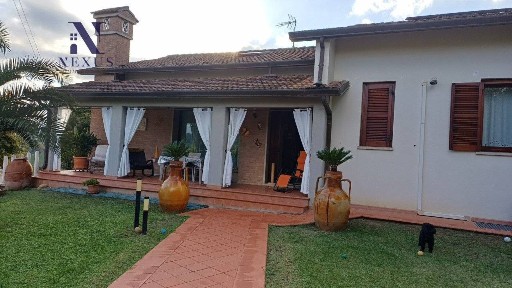 Villa unifamiliare, buono stato, 360 m², Gallo, Petriano