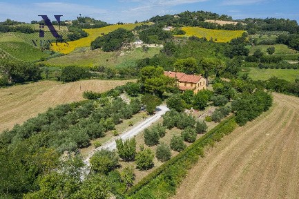 Villa unifamiliare, ottimo stato, 620 m², Monte Giove - Magliano, Fano