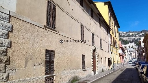 Villa unifamiliare via Torricelli, Centro, Fossombrone