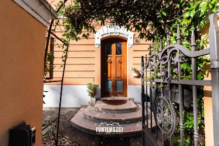 Villa unifamiliare, ottimo stato, 340 m², San Cristoforo - Coop, Fano
