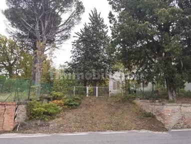 Villa unifamiliare via Bocca Trabaria Ovest, Centro, Urbino