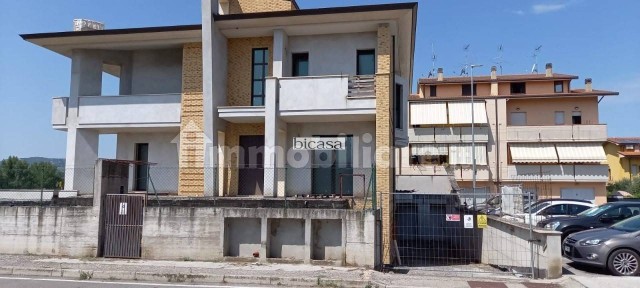 Villa unifamiliare, nuova, 582 m², Montecchio, Vallefoglia