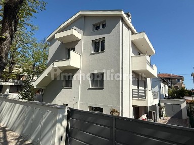 Villa bifamiliare via Indipendenza, San Cristoforo - Coop, Fano
