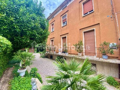 Villa bifamiliare via Rebecchini, Centro, Fossombrone