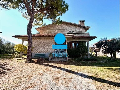 Villa unifamiliare, buono stato, 366 m², Mombaroccio