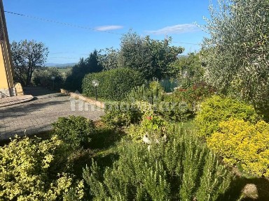 Villa unifamiliare, buono stato, 400 m², Montelabbate