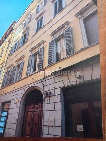 Appartamento corso Giuseppe Garibaldi, Centro Storico, Spoleto