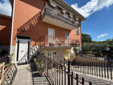 Gubbio, Via Abruzzo, 22