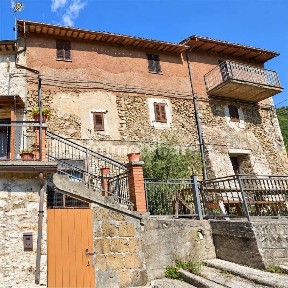Appartamento all'asta frazione Cese, Spoleto