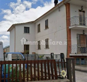 Appartamento all'asta via Montinaro, 24, Gubbio