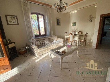 Appartamento via delle Vittorie, Centro, Paciano