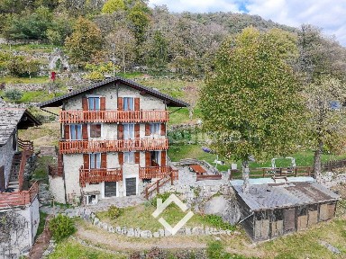 Villa unifamiliare frazione Ca' Faitelle 3, Civo