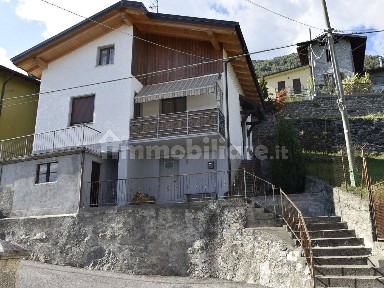 Villa unifamiliare frazione Civo centro 71, Centro, Civo