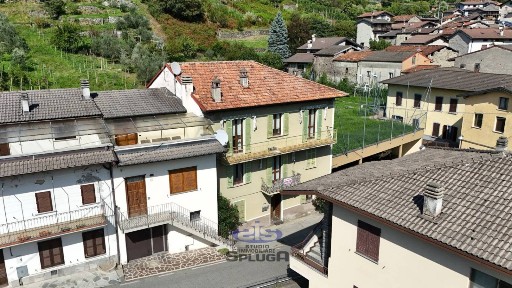 Dubino, Via Maggiore, 13