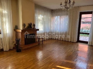 Villa unifamiliare via Valeriana 60, Centro, Sondrio