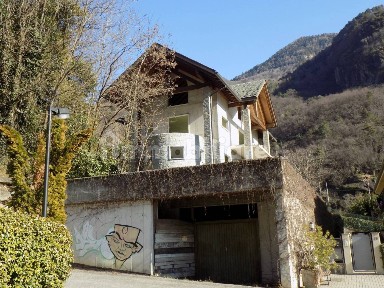 Chiavenna, Via Tanno, 104