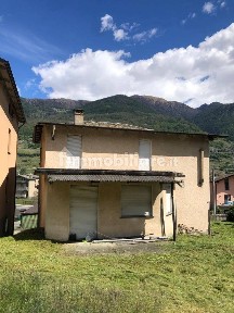 Piateda, Via Fontana, 1