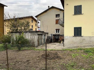 Villa bifamiliare via Valeriana 147, Centro, Berbenno di Valtellina