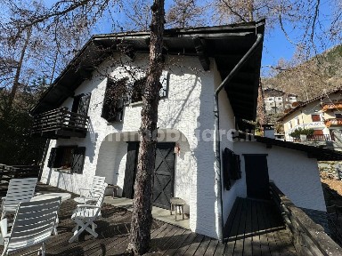 Villa unifamiliare via Sant'Elisabetta, Chiesa in Valmalenco