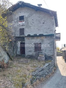 Villa unifamiliare Località Lera San C., Villa di Tirano