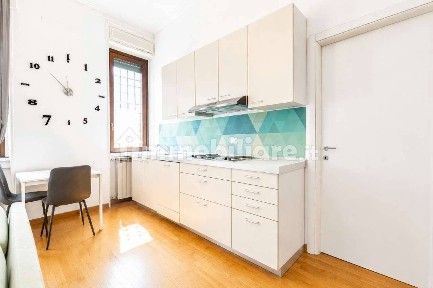 Bilocale via Belinzaghi 21, Farini, Milano
