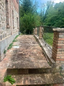 Sarnano, Contrada Grassetti