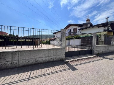 Magazzino - Deposito in Affitto