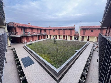 Trilocale via Fratelli Cervi, Centro, San Genesio ed Uniti